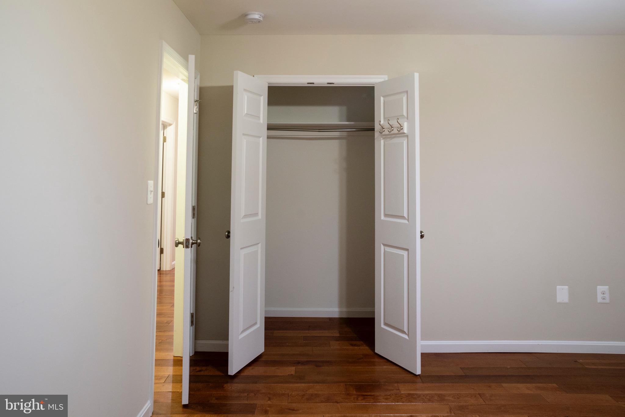 6401 Sherwood Road Baltimore, MD 21239 - Photo 26 of 49