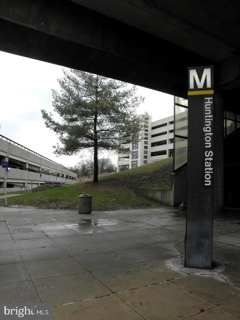 2059 Huntington Avenue, Unit 312 Alexandria, VA 22303 - Photo 32 of 33 Huntington Metro station