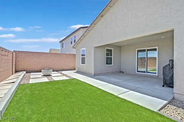 $399,000 | 442 Bridal Veil Falls Street, Indian Springs, NV 89018