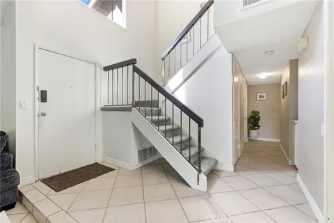 $949,999 | 23943 Vía Flamenco, Valencia, CA 91355
