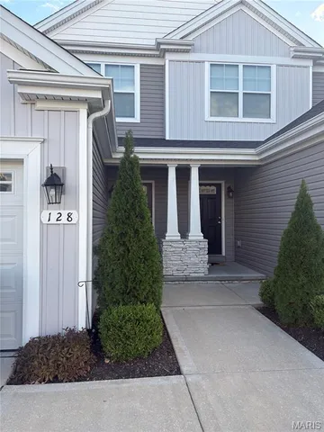 $2,375 | 128 Ripple Crk Drive, Lake St. Louis, MO 63367