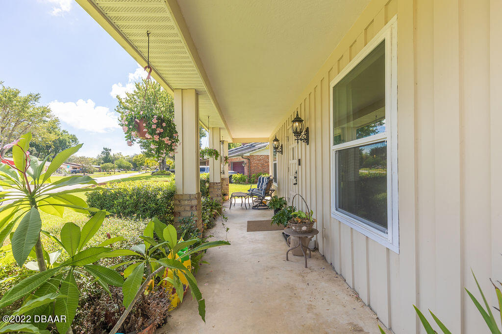 355 Tulip Tree Lane Ormond Beach, FL 32174 - Photo 3 of 40 003A0655