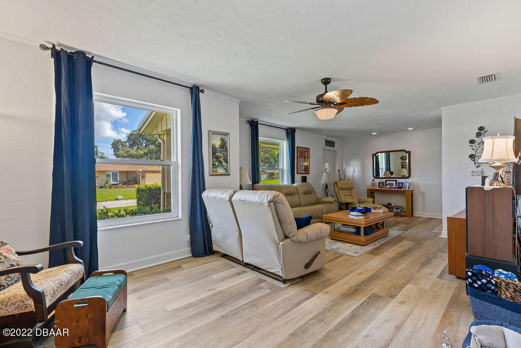 355 Tulip Tree Lane Ormond Beach, FL 32174 - Photo 4 of 40 003A0661