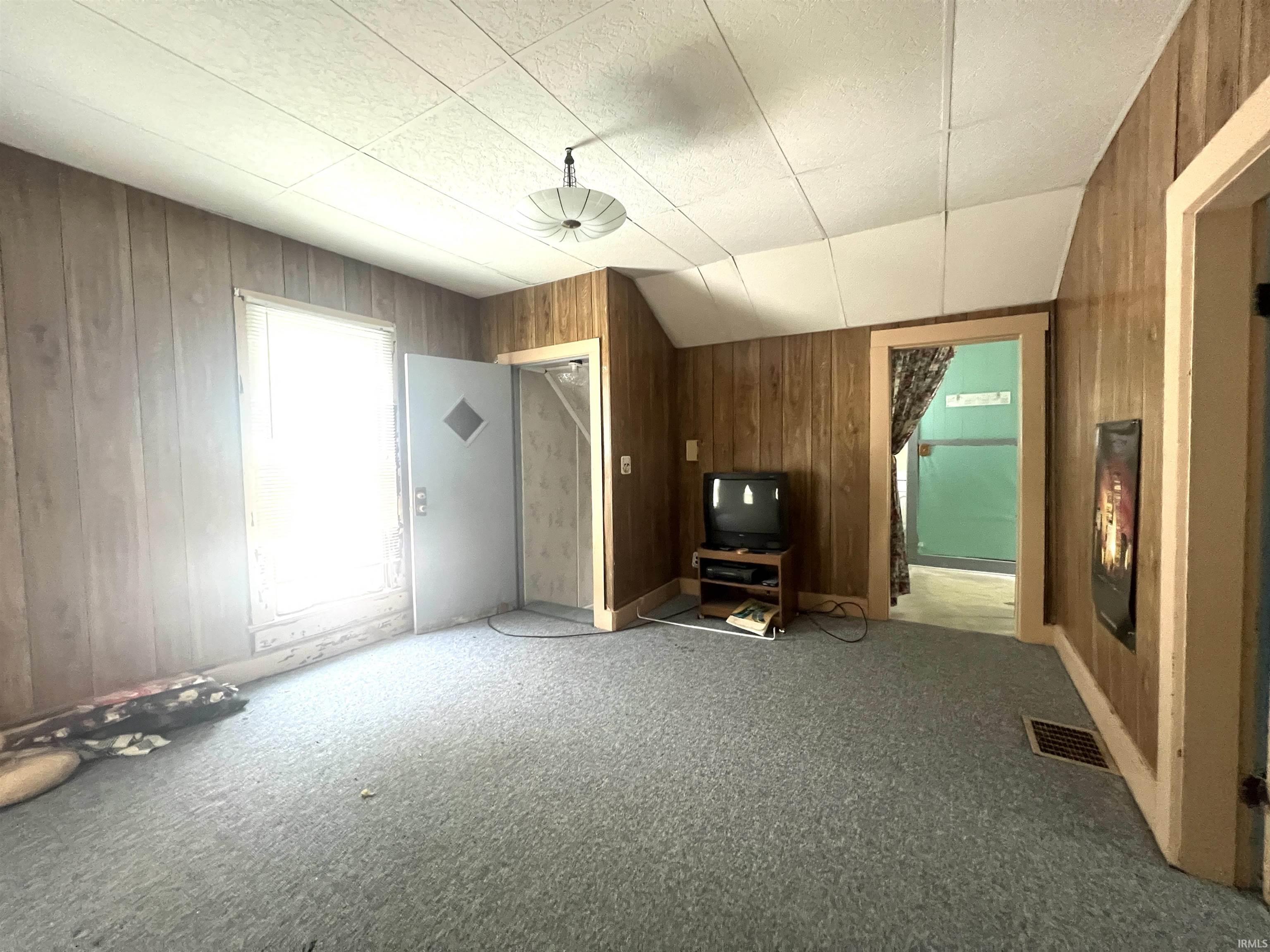 103 East Riverside Drive Peru, IN 46970 - Photo 16 of 27