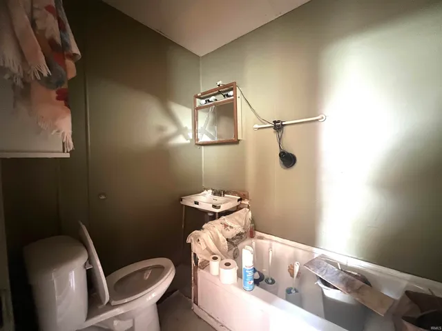 $75,000 | 103 East Riverside Drive, Peru, IN 46970