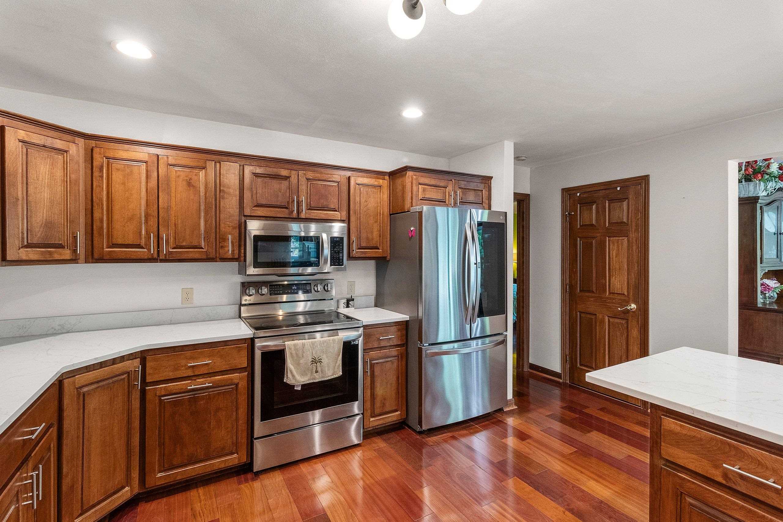 W2342 Valleywood Lane Appleton, WI 54915 - Photo 8 of 69