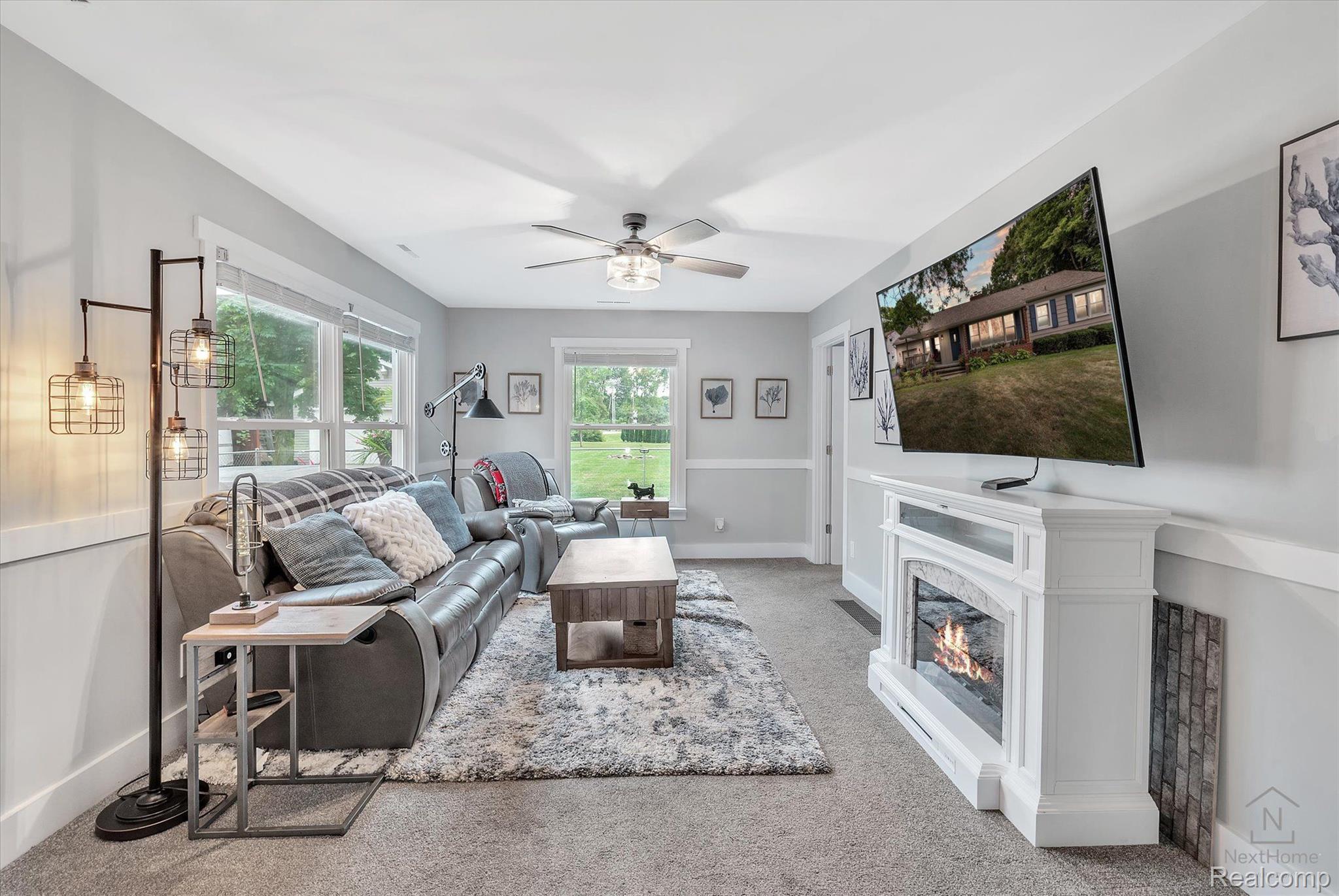 41435 Edison Lake Road Belleville, MI 48111 - Photo 10 of 36 Family Room