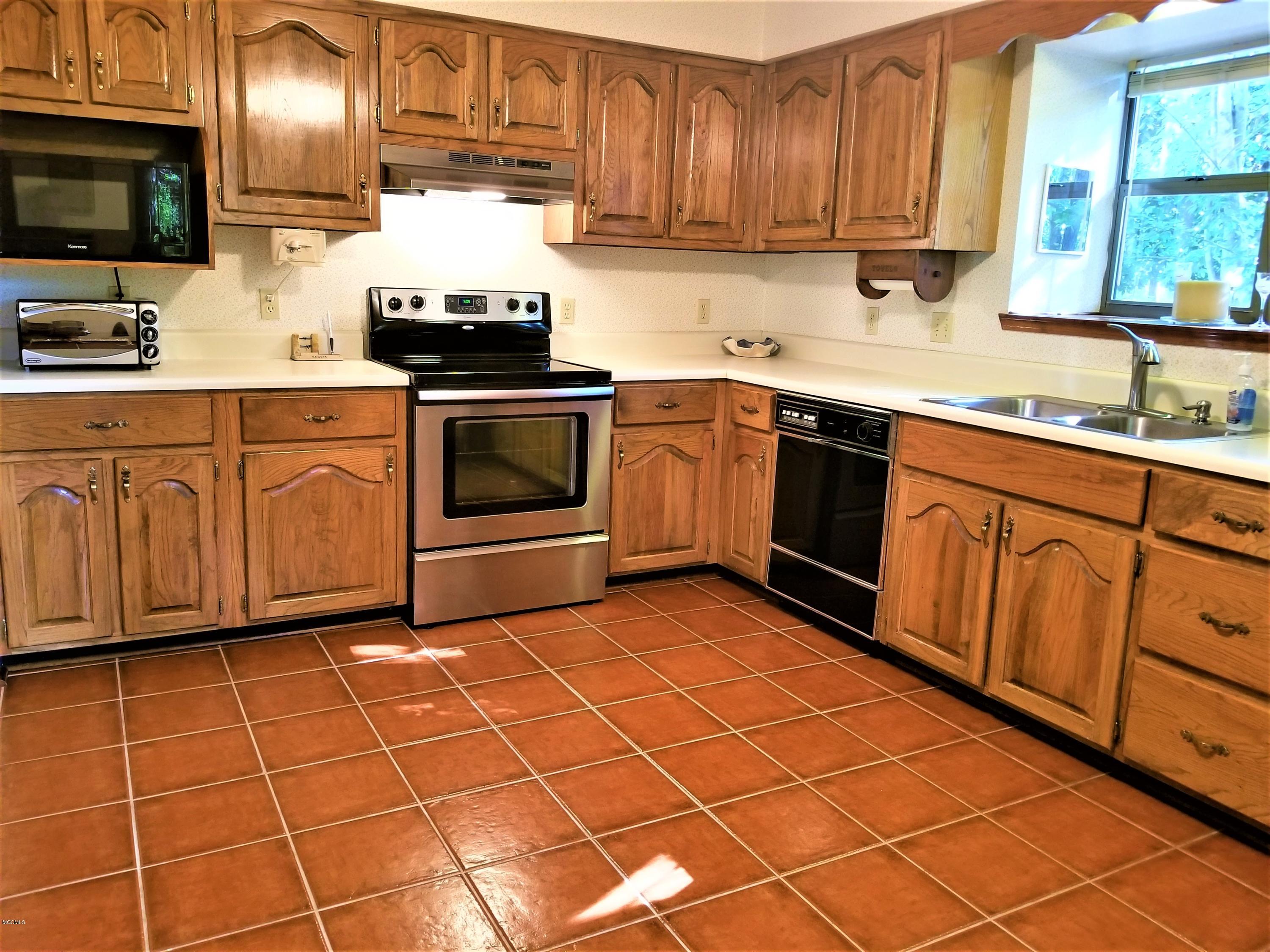 8324 Martin Bluff Road Gautier, MS 39553 - Photo 11 of 47 20180628_170916