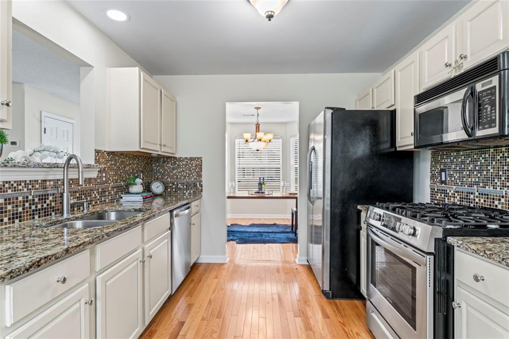 6002 Birdseye Trail Atlanta, GA 30349 - Photo 12 of 38