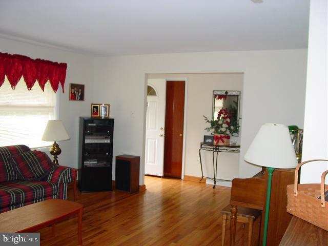 2011 Colonial Road Harrisburg, PA 17112 - Photo 6 of 9 Gallery Image 6