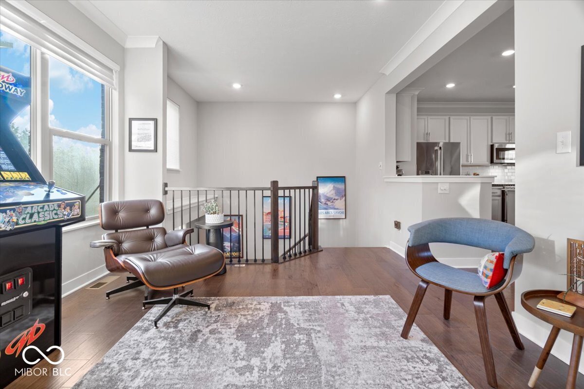 8191 Bostic Drive Fishers, IN 46038 - Photo 7 of 39