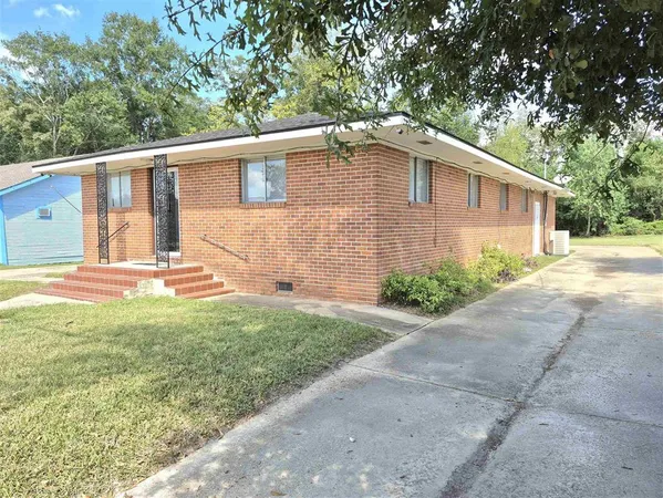 $165,500 | 1022 West 1st Street, DeRidder, LA 70634