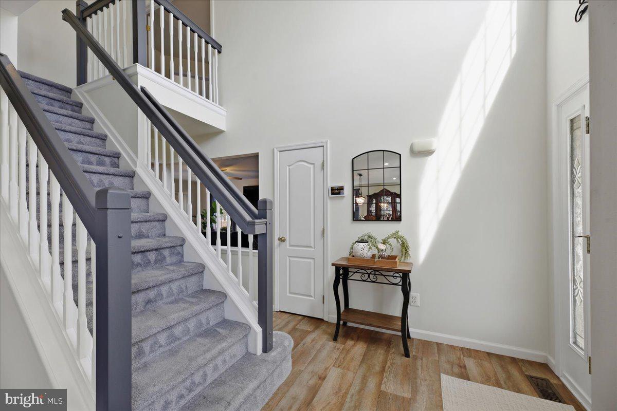8 Marble Court Sicklerville, NJ 08081 - Photo 5 of 38