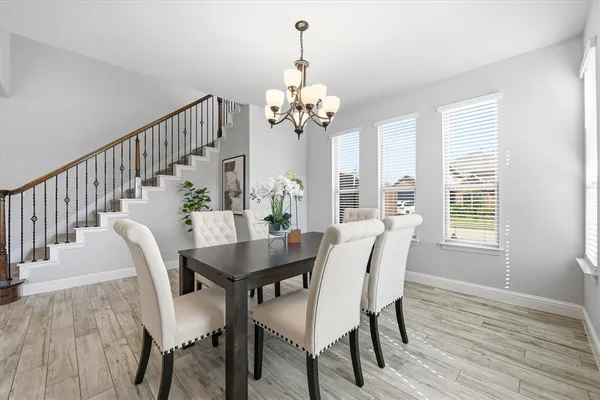 $449,999 | 300 Ben Thomas Street, Burleson, TX 76028