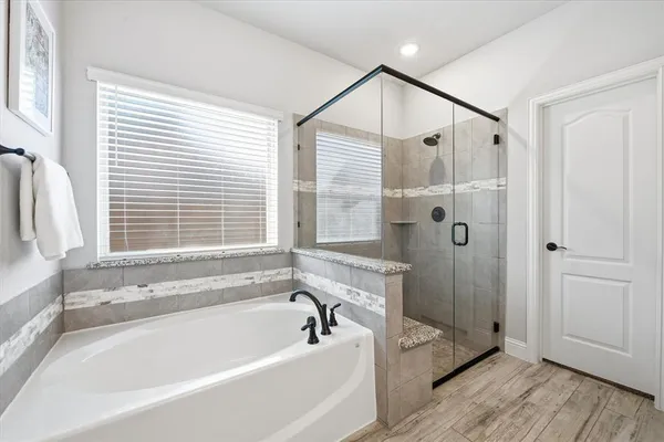 $449,999 | 300 Ben Thomas Street, Burleson, TX 76028