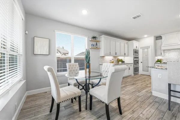 $449,999 | 300 Ben Thomas Street, Burleson, TX 76028