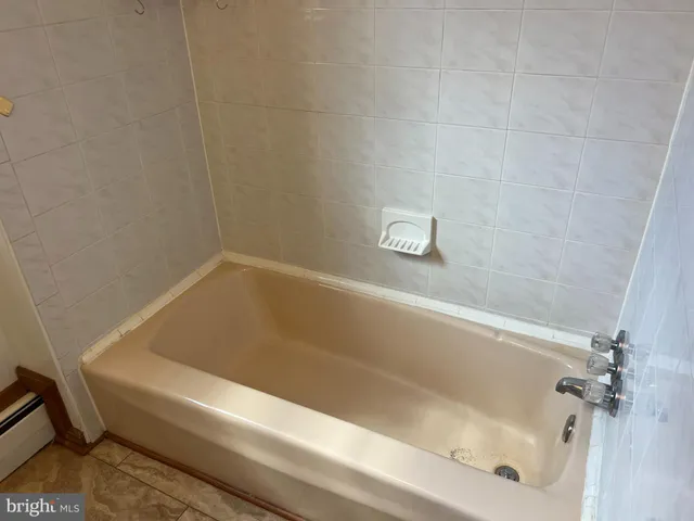 $1,600 | 132 Main Street, Mantua, NJ 08051