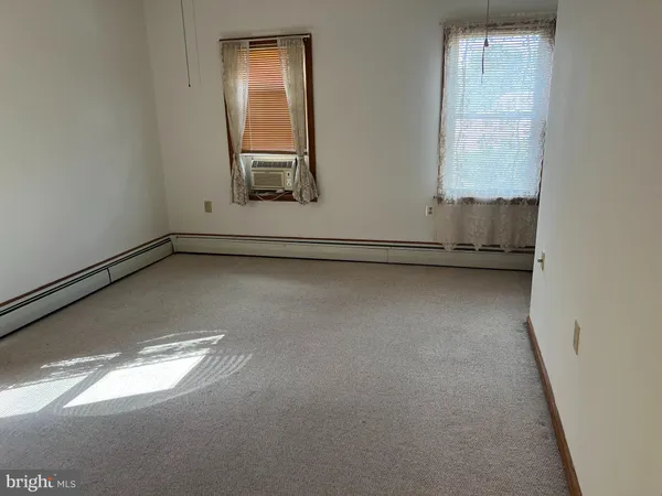 $1,500 | 132 Main Street, Mantua, NJ 08051