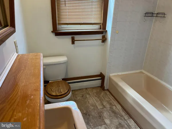 $1,500 | 132 Main Street, Mantua, NJ 08051