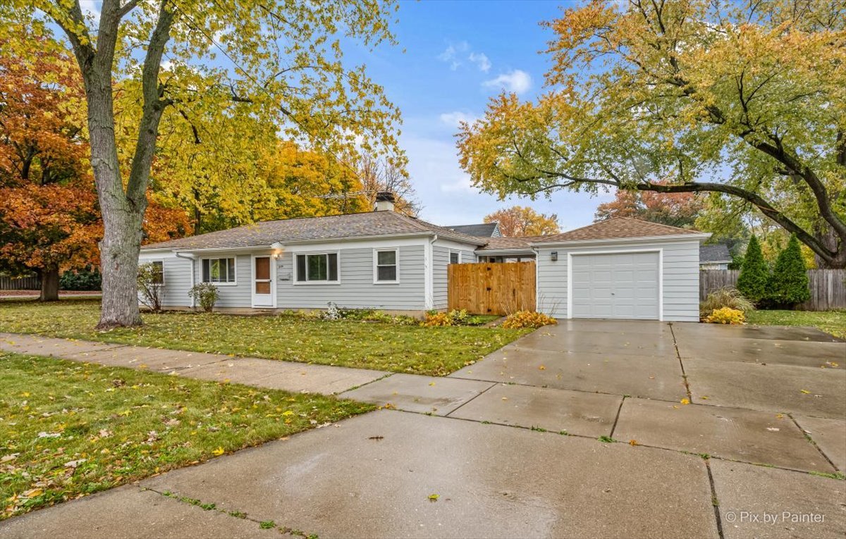 805 Dawes Avenue Wheaton, IL 60189 - Photo 1 of 27