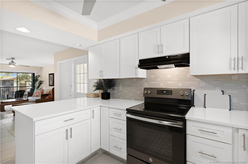 4885 Southeast Capstan Avenue, Unit 27 Stuart, FL 34997 - Photo 9 of 40