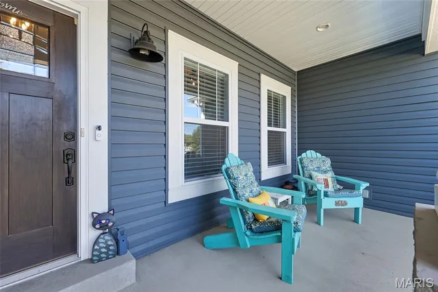 $599,900 | 9572 East Vista Drive, Hillsboro, MO 63050