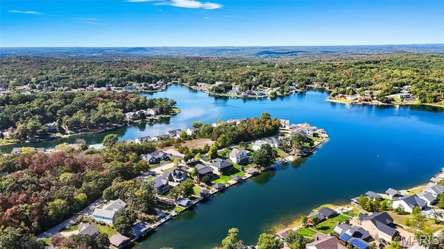 $599,900 | 9572 East Vista Drive, Hillsboro, MO 63050