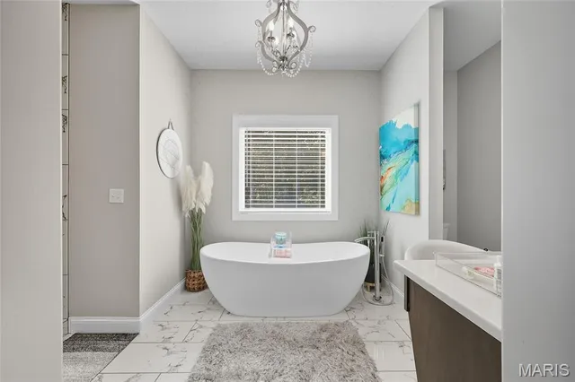 $599,900 | 9572 East Vista Drive, Hillsboro, MO 63050