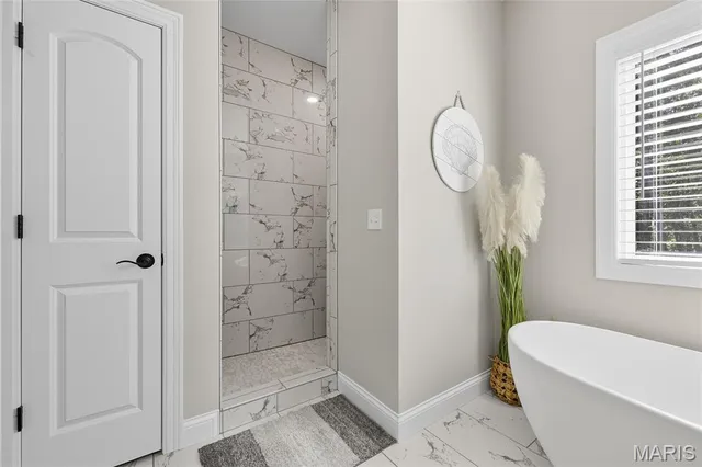 $599,900 | 9572 East Vista Drive, Hillsboro, MO 63050