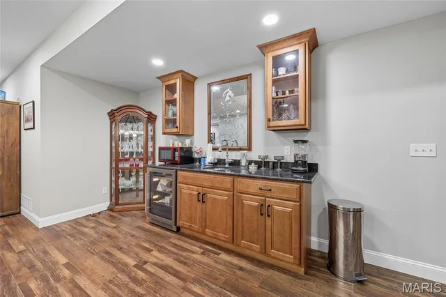 $599,900 | 9572 East Vista Drive, Hillsboro, MO 63050