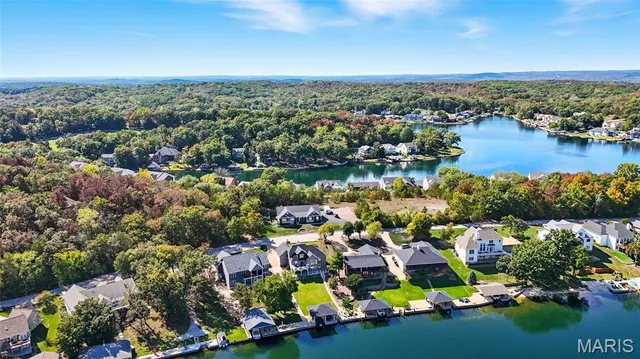 $599,900 | 9572 East Vista Drive, Hillsboro, MO 63050