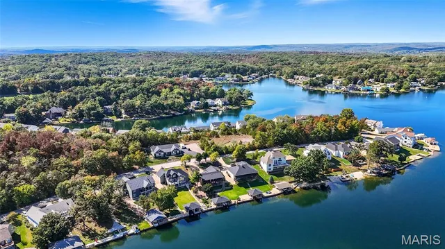 $599,900 | 9572 East Vista Drive, Hillsboro, MO 63050