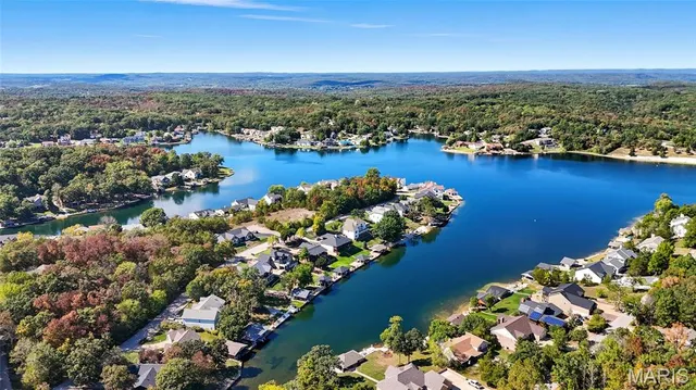 $599,900 | 9572 East Vista Drive, Hillsboro, MO 63050