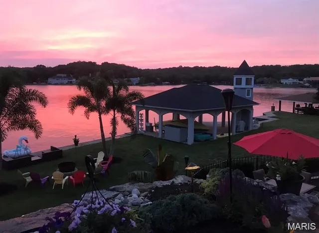 $599,900 | 9572 East Vista Drive, Hillsboro, MO 63050