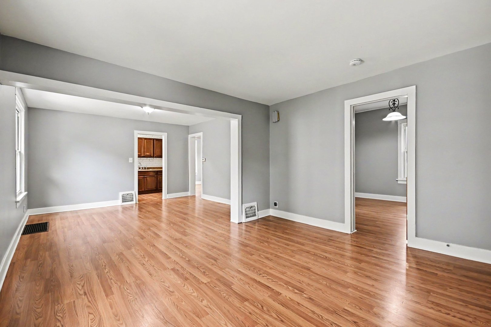 312 North Locust Street Aurora, IL 60506 - Photo 4 of 25