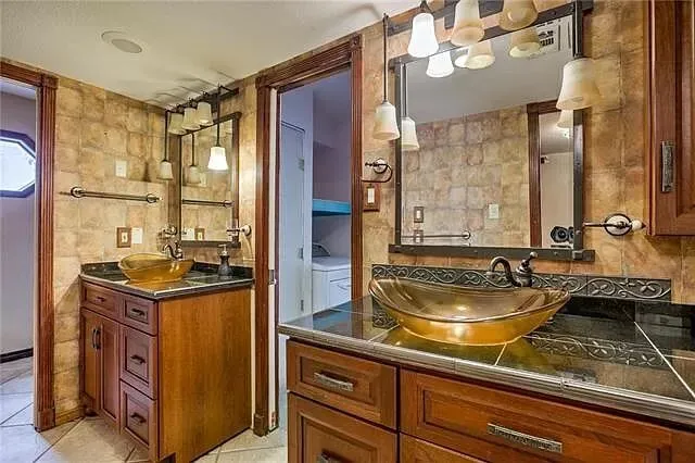 $2,190 | 7801 Coldstream Drive, Austin, TX 78748