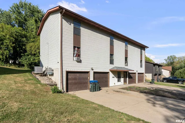 $350,000 | 3920 West 13th Street, Davenport, IA 52804
