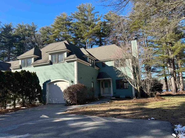 $3,700 | 33 Clearwater Drive, Dover, NH 03820