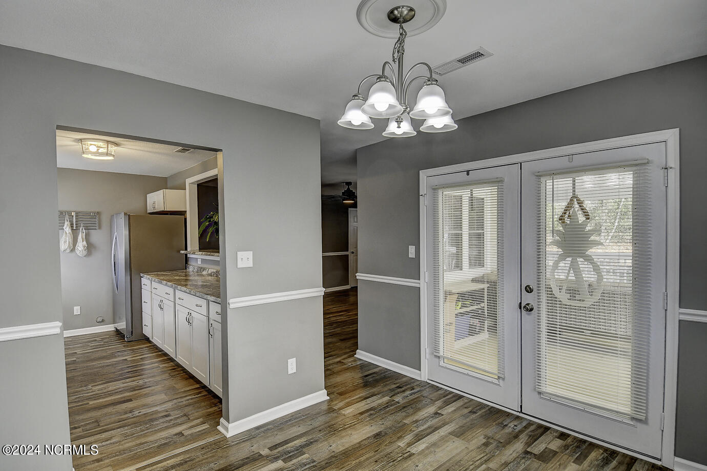 300 Bandon Road Edenton, NC 27932 - Photo 9 of 32 16-Dining-Room