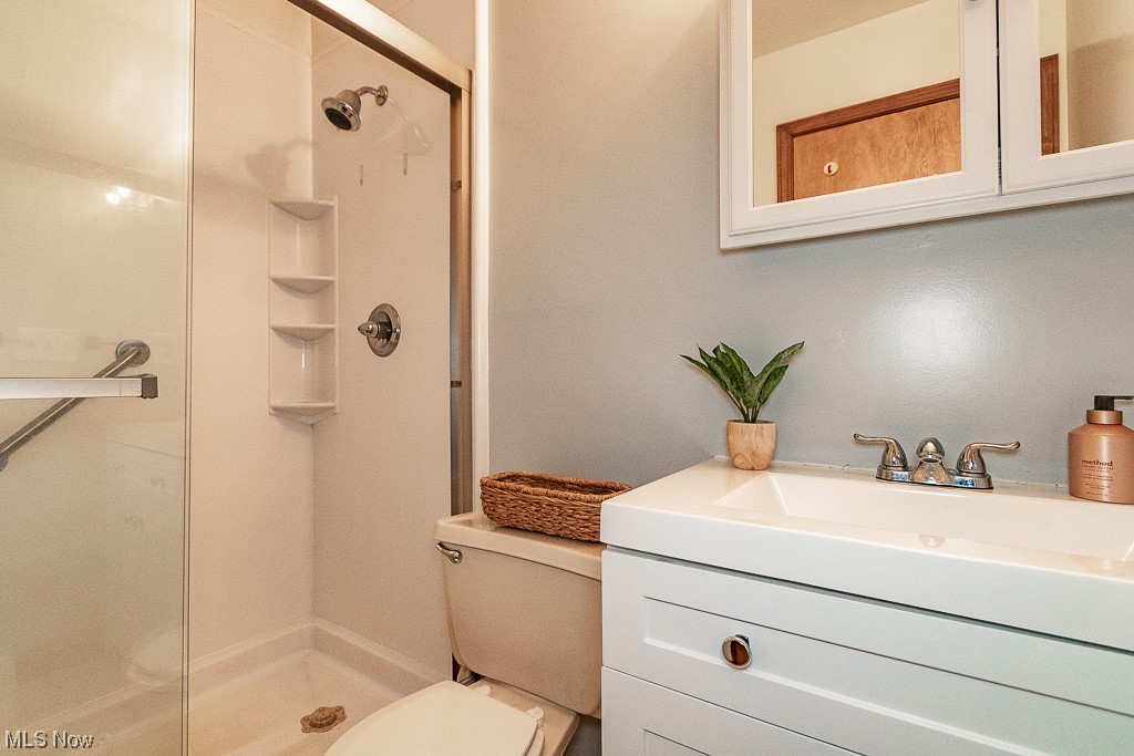 14825 Sisson Road Chardon, OH 44024 - Photo 22 of 33 Updated shower and vanity