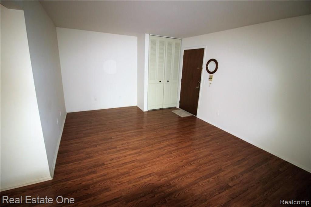 470 Baldwin Avenue Rochester, MI 48307 - Photo 5 of 29