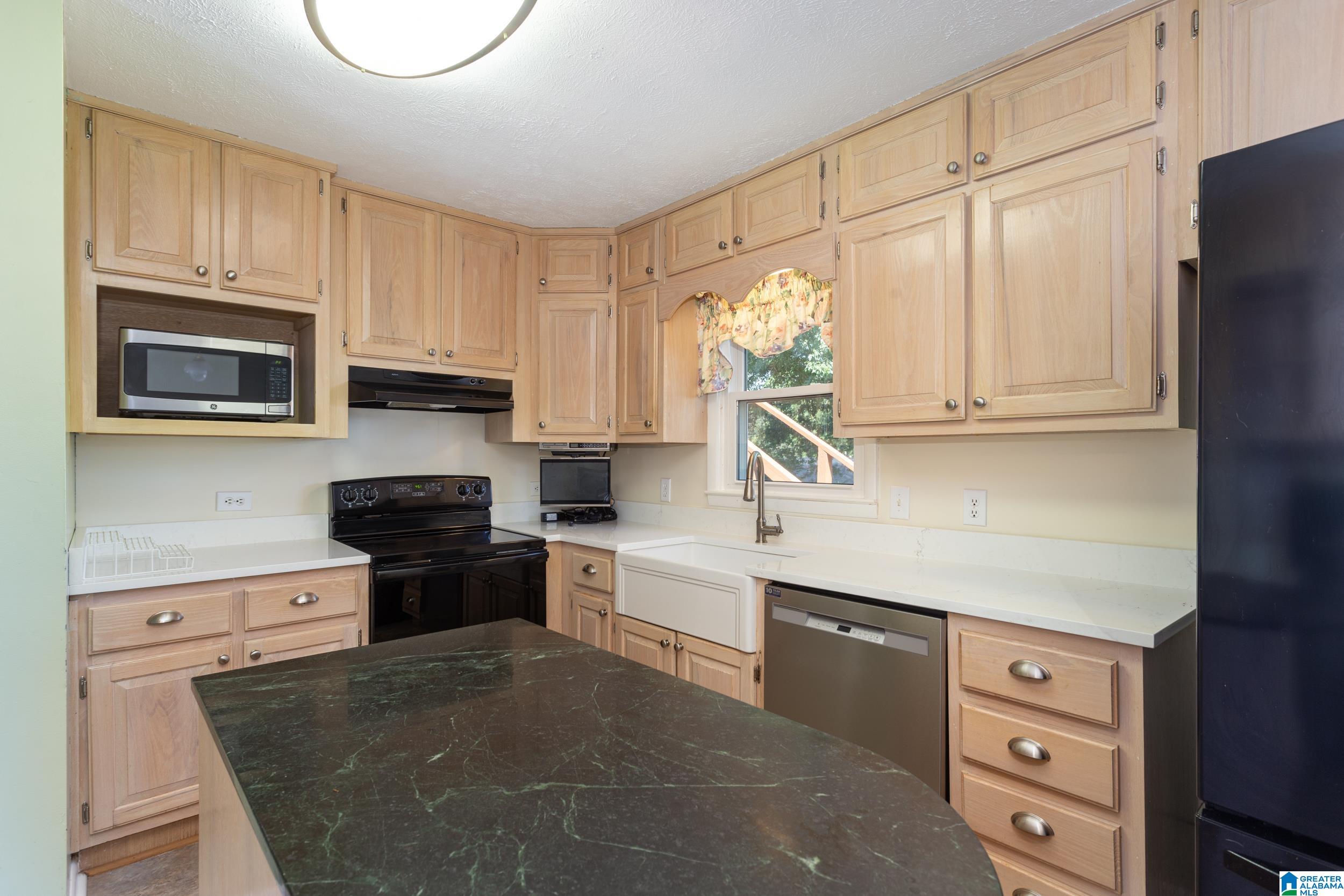 4105 Cloverdale Road Anniston, AL 36207 - Photo 8 of 36