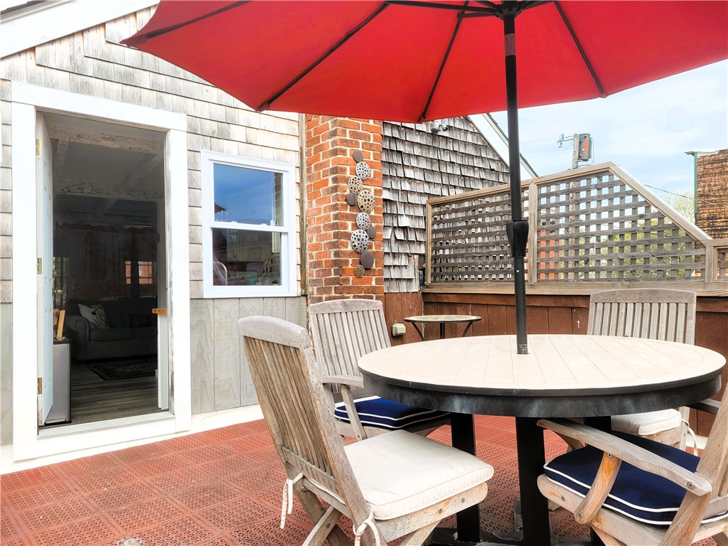 10 Collins Street, Unit 2 Newport, RI 02840 - Photo 11 of 21