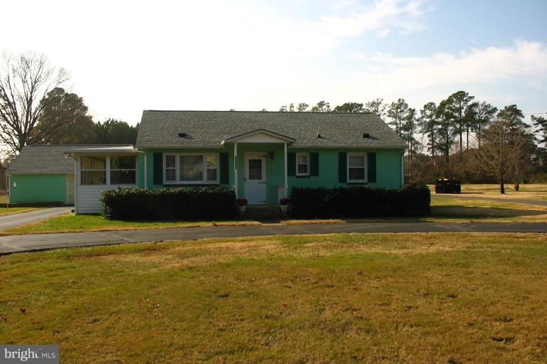 17323 Piney Point Road Piney Point, MD 20674 - Photo 1 of 4 Exterior (Front)