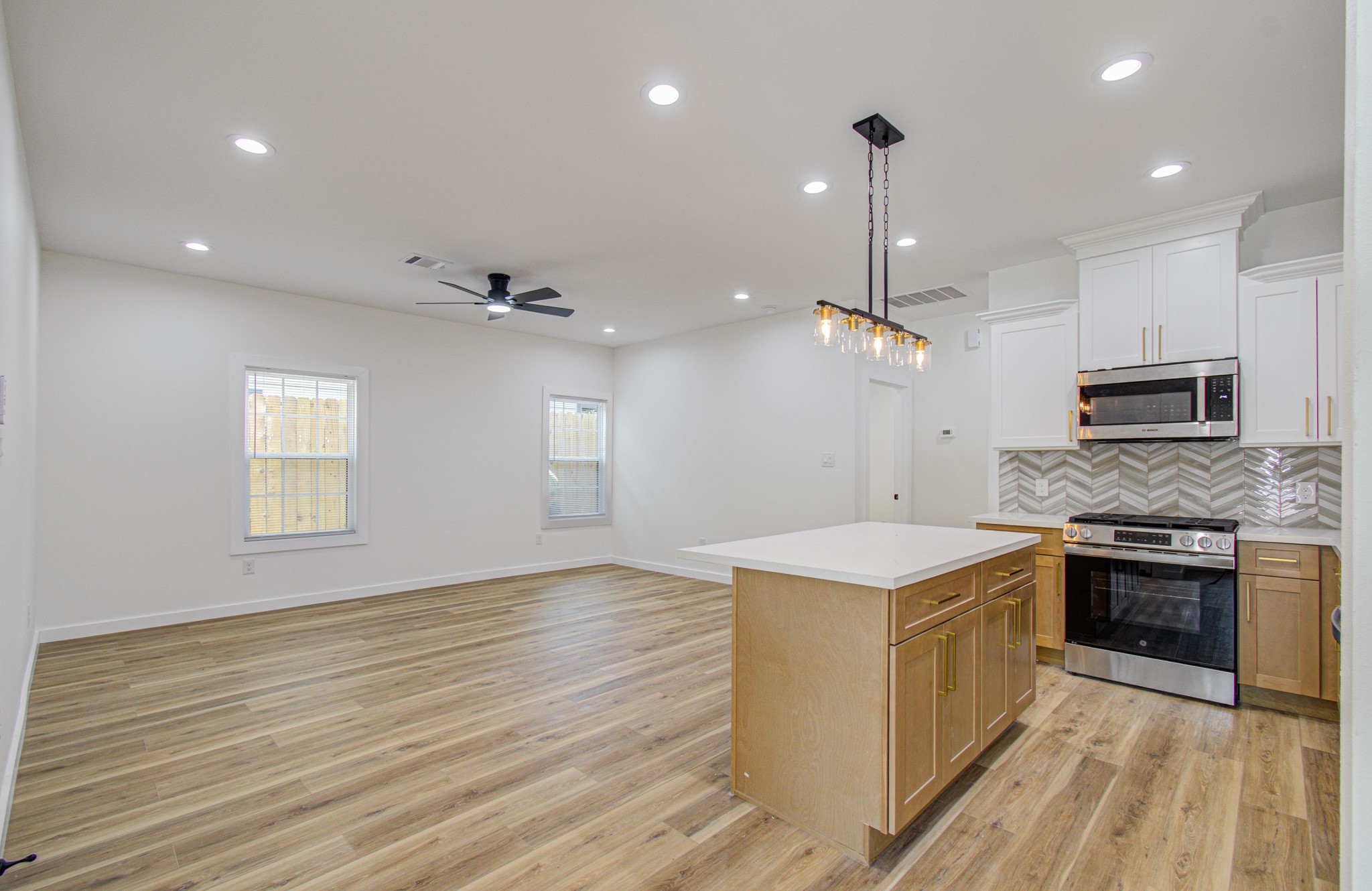 6047 Beekman Road, Unit A Houston, TX 77021 - Photo 2 of 18 Gallery Image 2