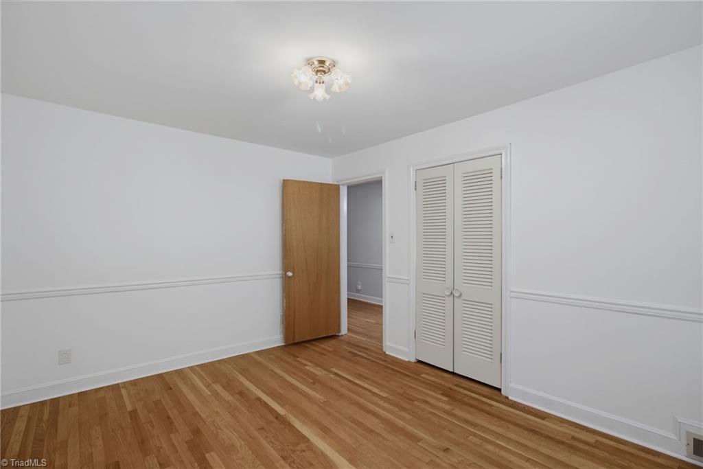 1011 Huntingdon Road Winston-Salem, NC 27104 - Photo 21 of 39 Second bedroom