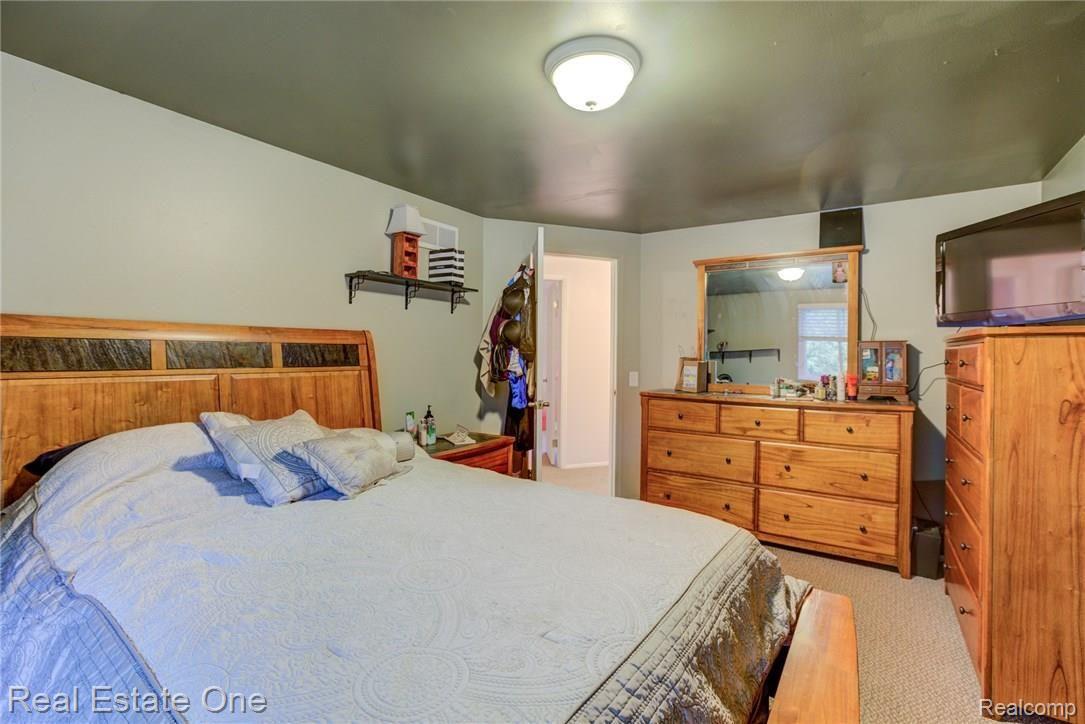 3456 Shaddick Road Waterford, MI 48328 - Photo 19 of 22 -18.jpg