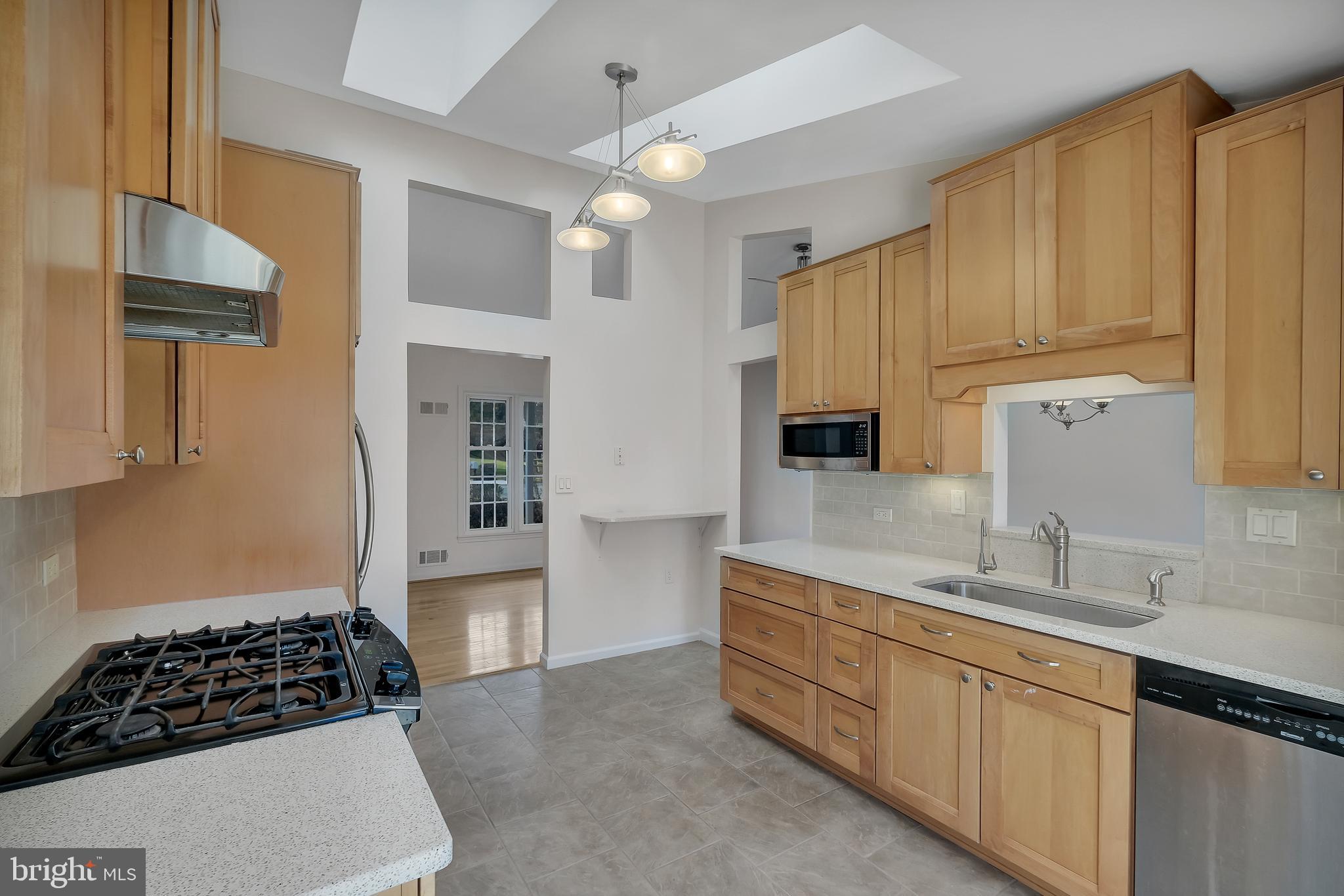 9012 Brook Ford Road Burke, VA 22015 - Photo 8 of 36 Gallery Image 8