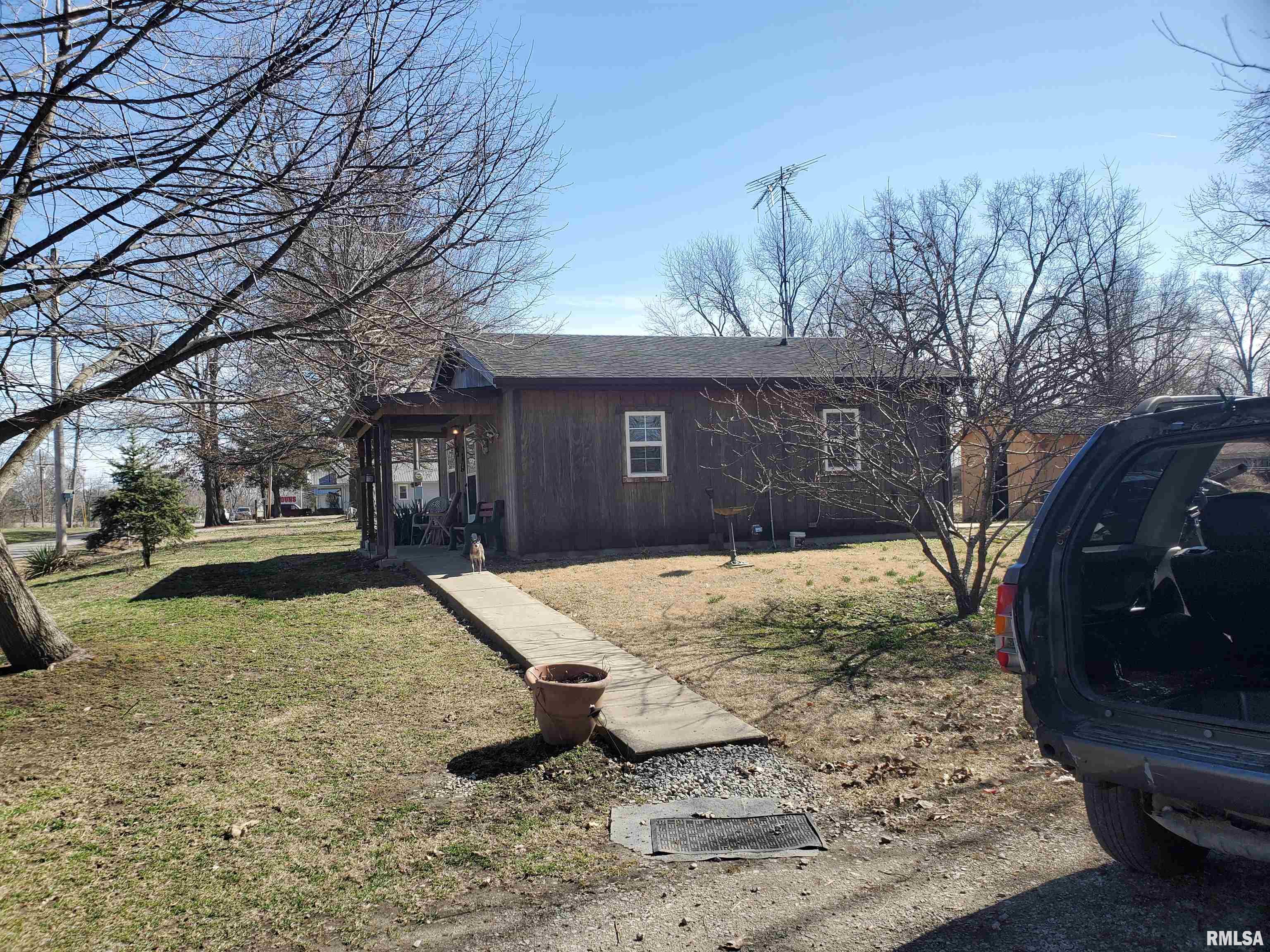 3988 Azalea Road Pinckneyville, IL 62274 - Photo 1 of 5 Gallery Image 1
