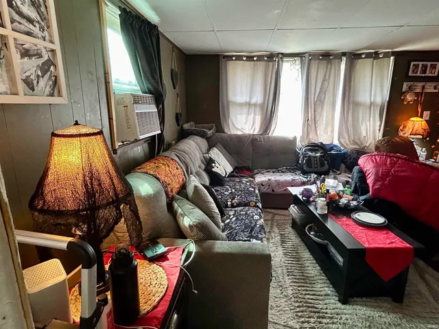 $82,500 | 640 East 12th Street, Rochester, IN 46975